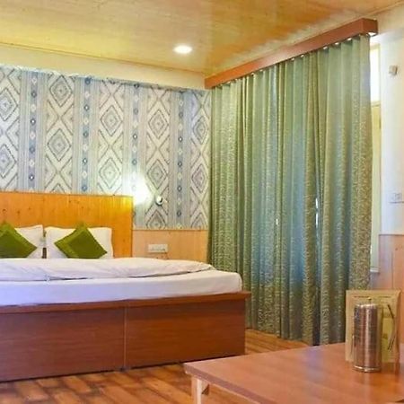 Hotel Seraj International Manāli Buitenkant foto